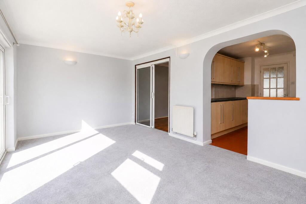 House in Hart, Odiham - More