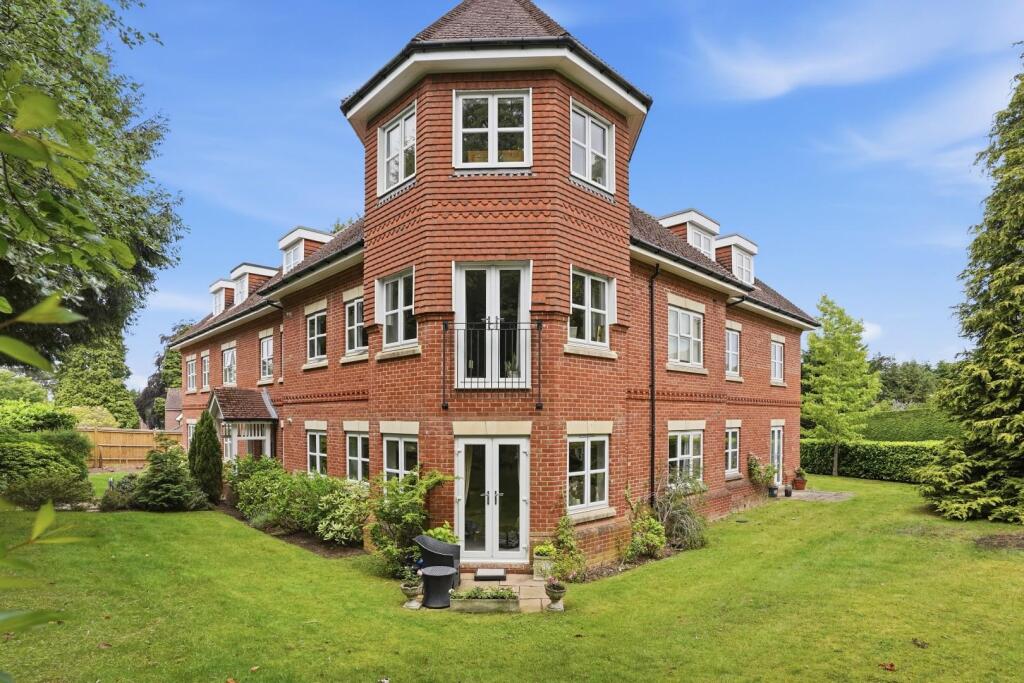 Main image of property: Oaklands, The Avenue, Tadworth