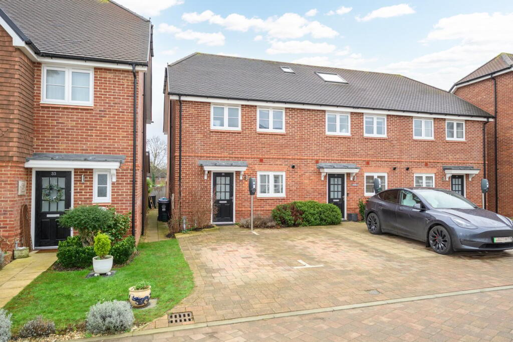 Main image of property: Grant Avenue, Walton-on-Thames, KT12