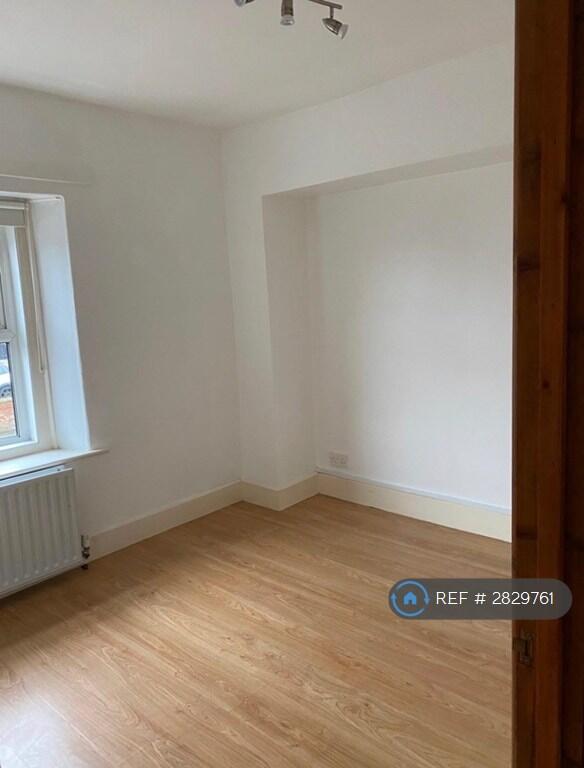 Additional image 9 of High Street, Street, BA16