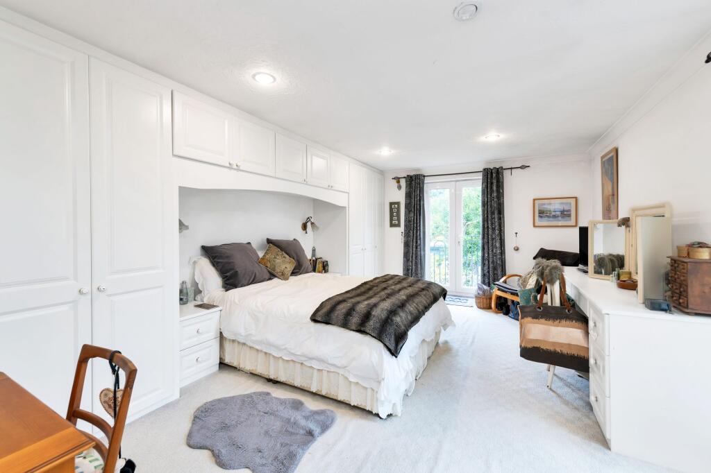 House in Stevenage - View 3