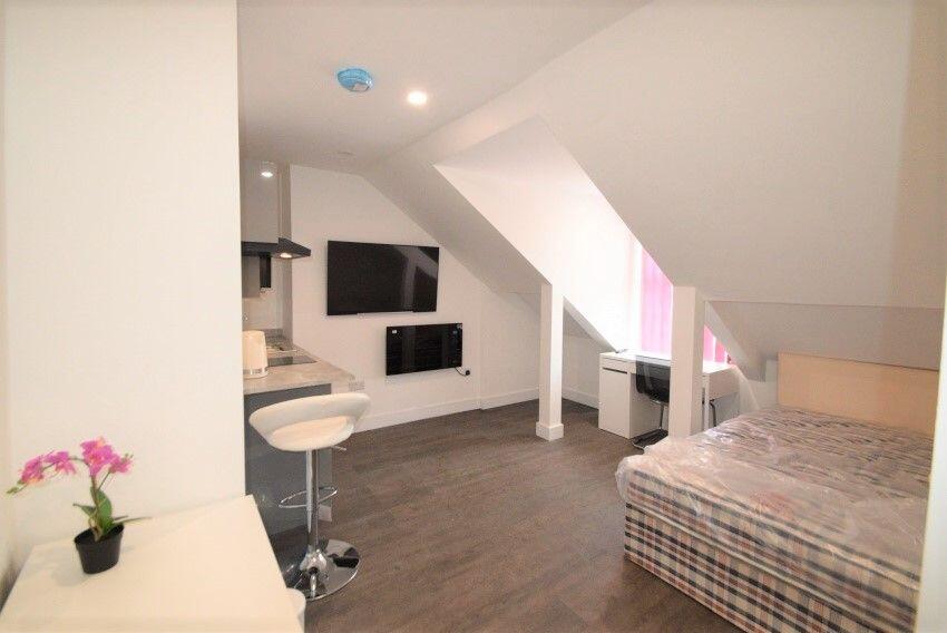 Main image of property: Studio 5 313a Ecclesall Road, Ecclesall