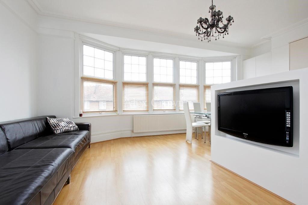 Main image of property: Green Lanes, Winchmore Hill