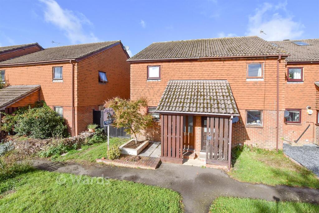 2-bed terraced on The Forge, Five Oak Green, Tonbridge, Kent, £260,000
