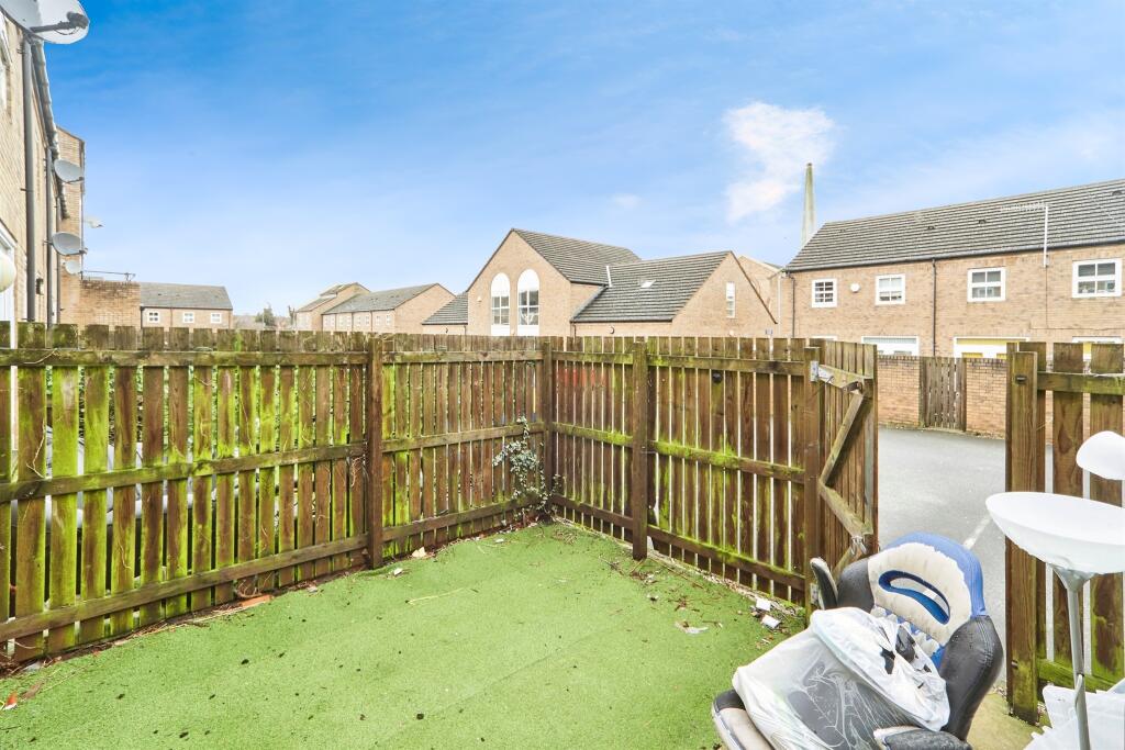 House in Bradford, Bingley - View 5