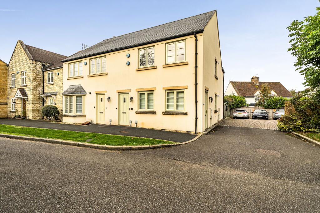 Main image of property: Gordon Close, Broadway, WR12