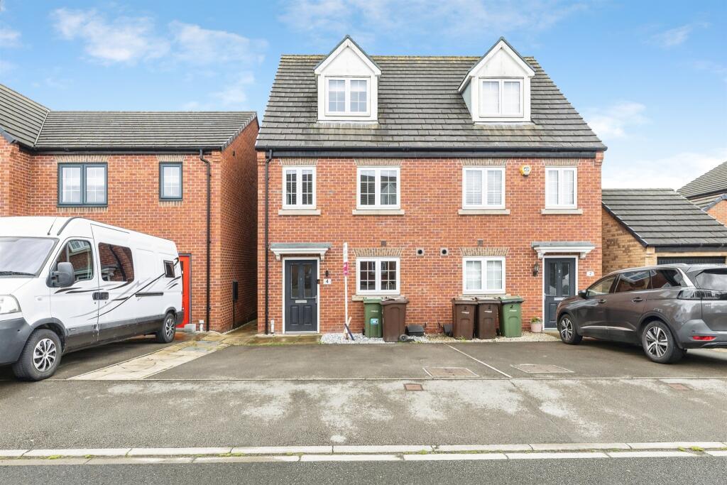 Main image of property: Silkstone Road, Featherstone, Pontefract