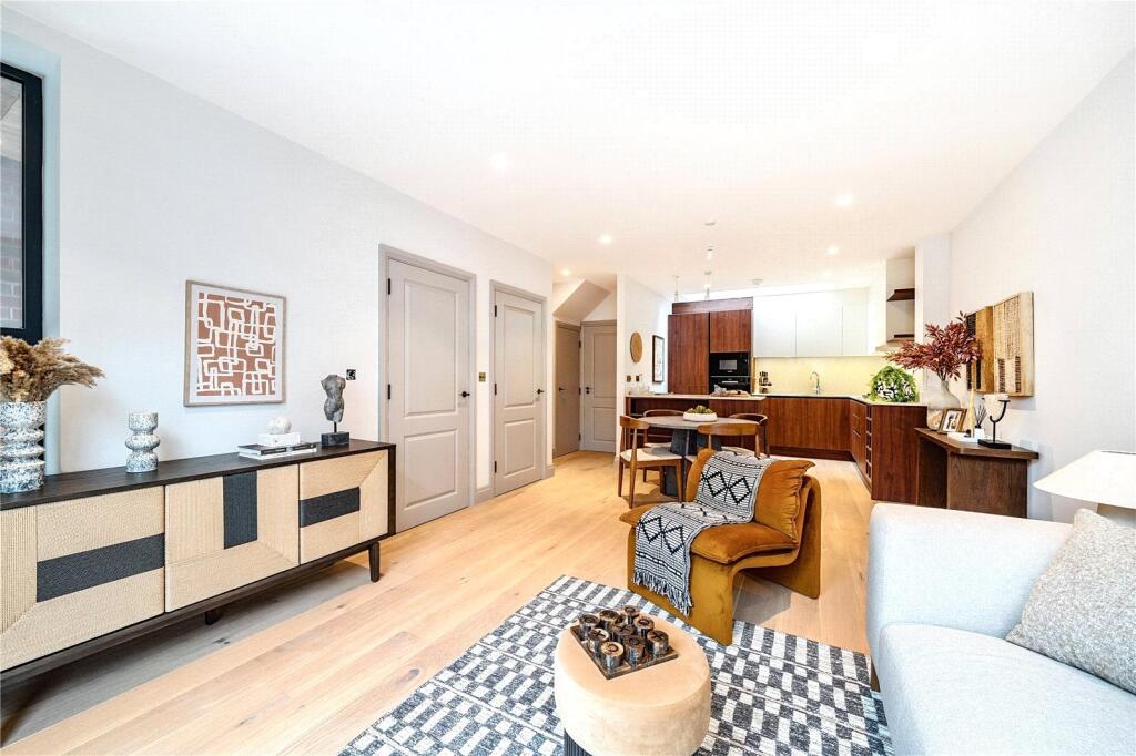 Main image of property: Lynwood Close, London
