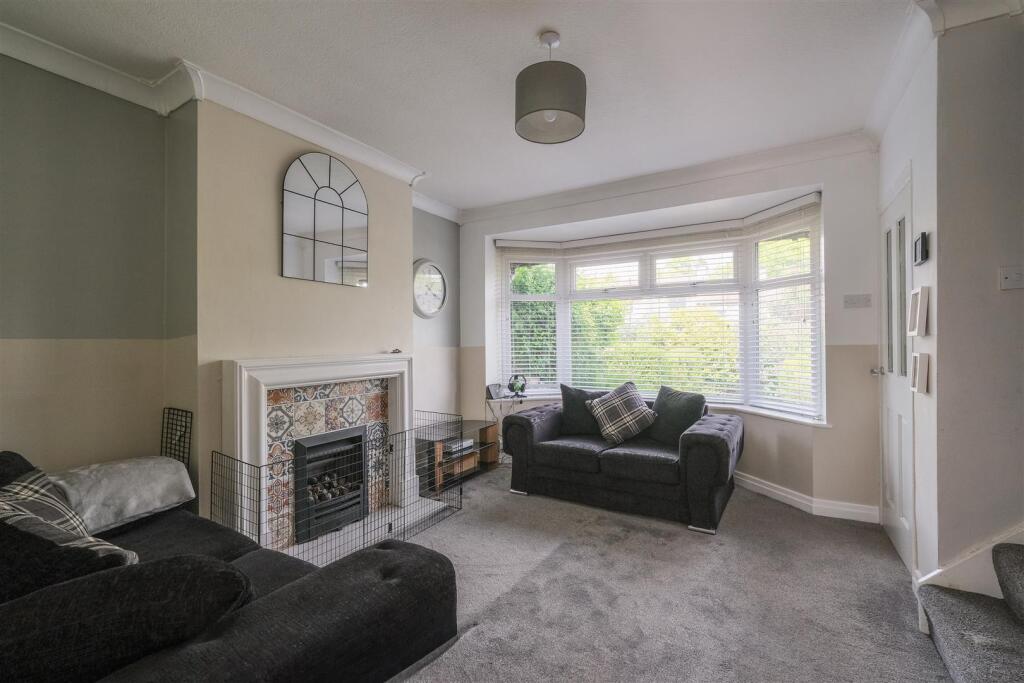 House in Calderdale, Lightcliffe - View 3