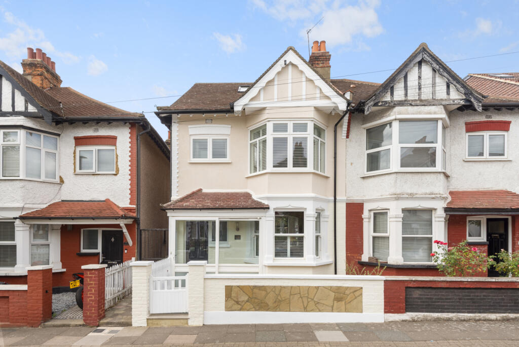 Crowborough Road, SW17 photo 2