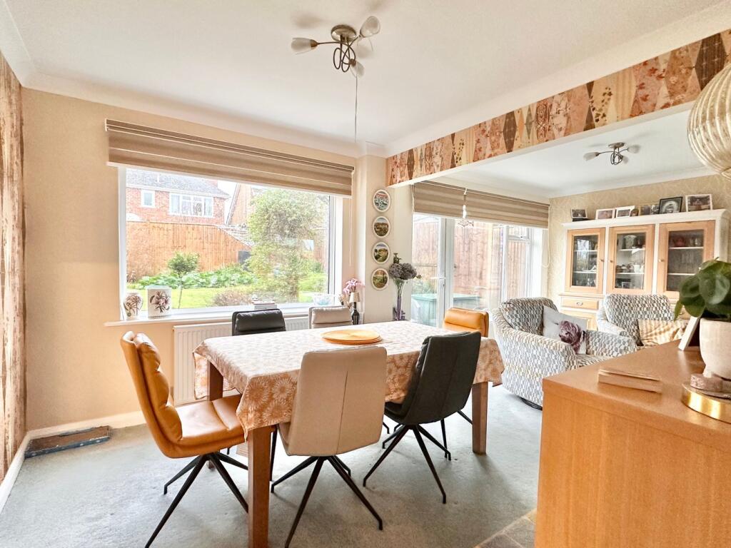 Tangmere Close, Bexhill-on-Sea, TN39 photo 2