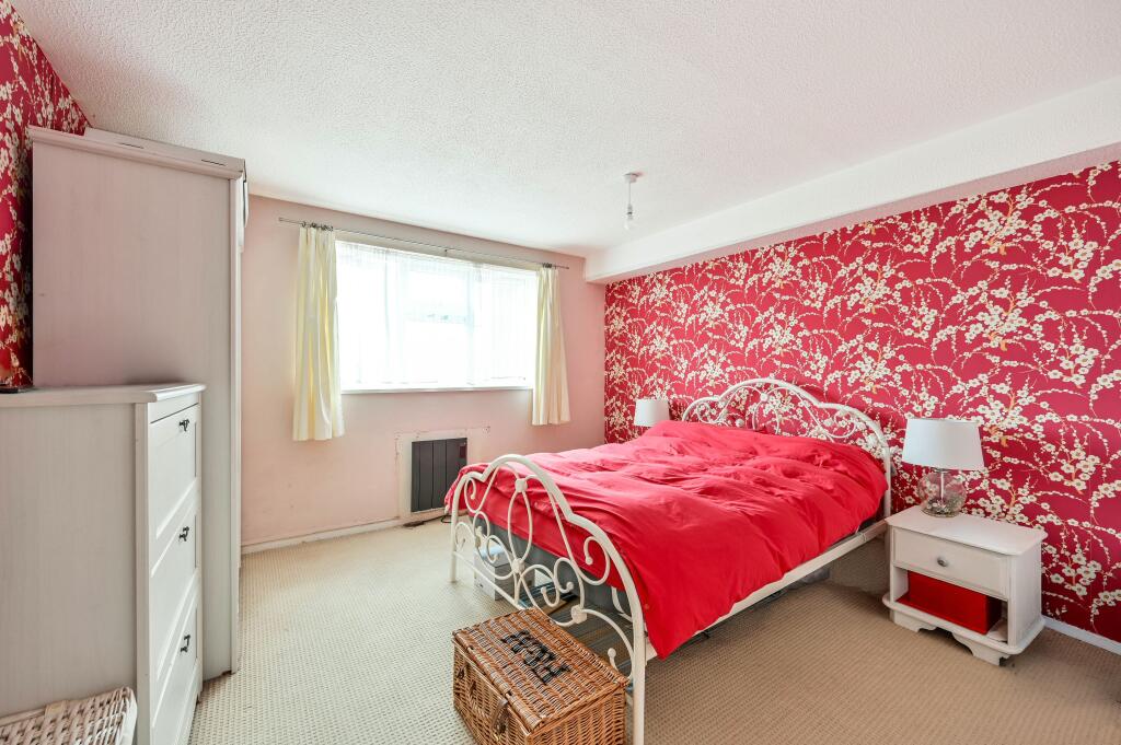 Apartment in Guildford, Surrey - View 5