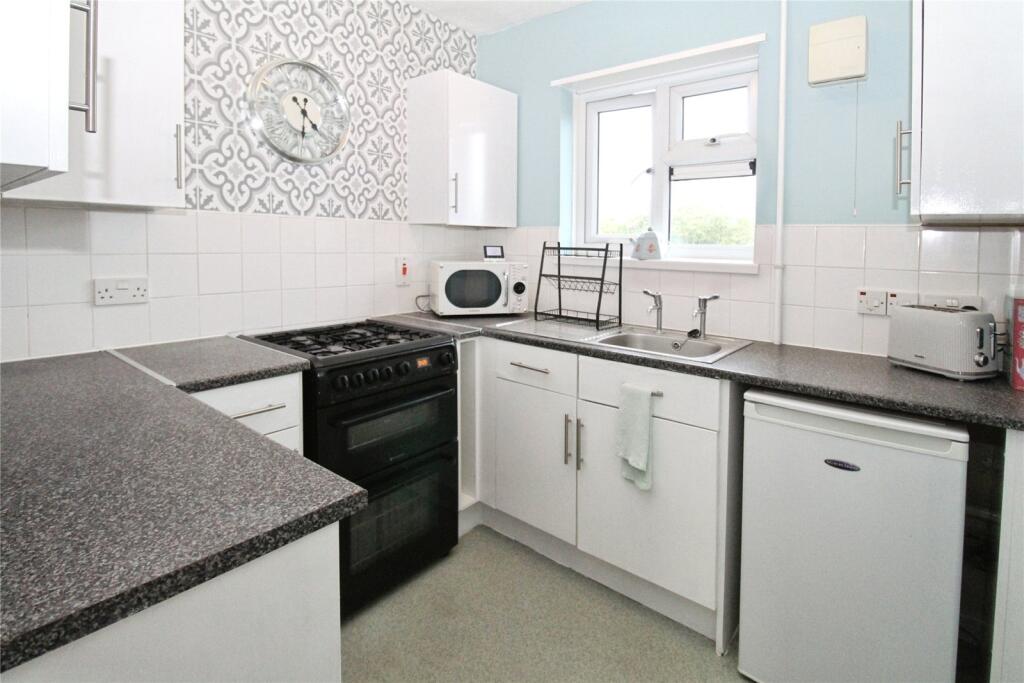 Apartment in Southampton, Mansel Park - View 2