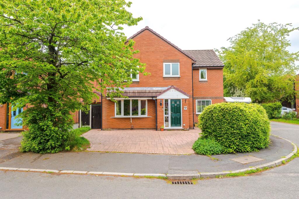Main image of property: Gilderdale Close, Birchwood, WA3