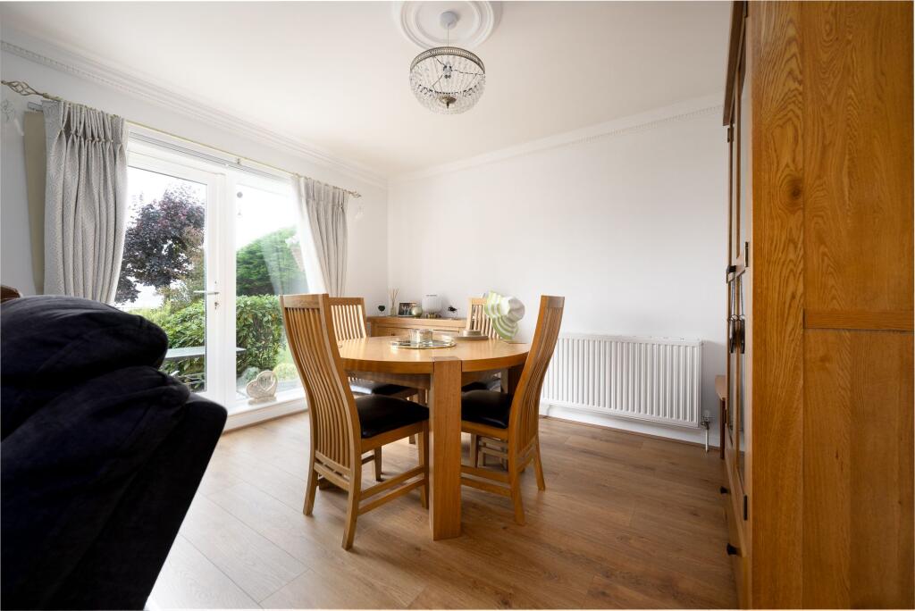 Apartment in Paisley - More
