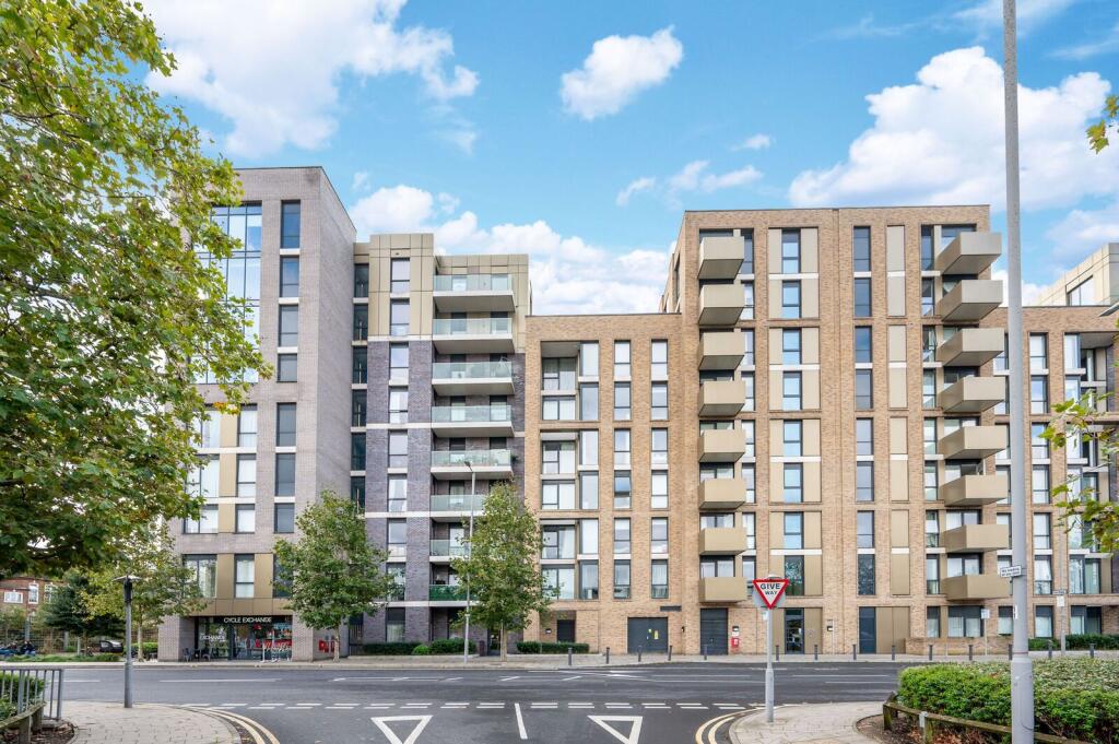 Main image of property: Queenshurst Square, Kingston, Kingston Upon Thames, KT2