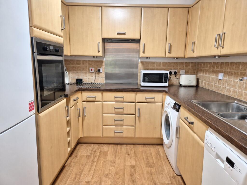 Apartment in London, High Barnet - View 5