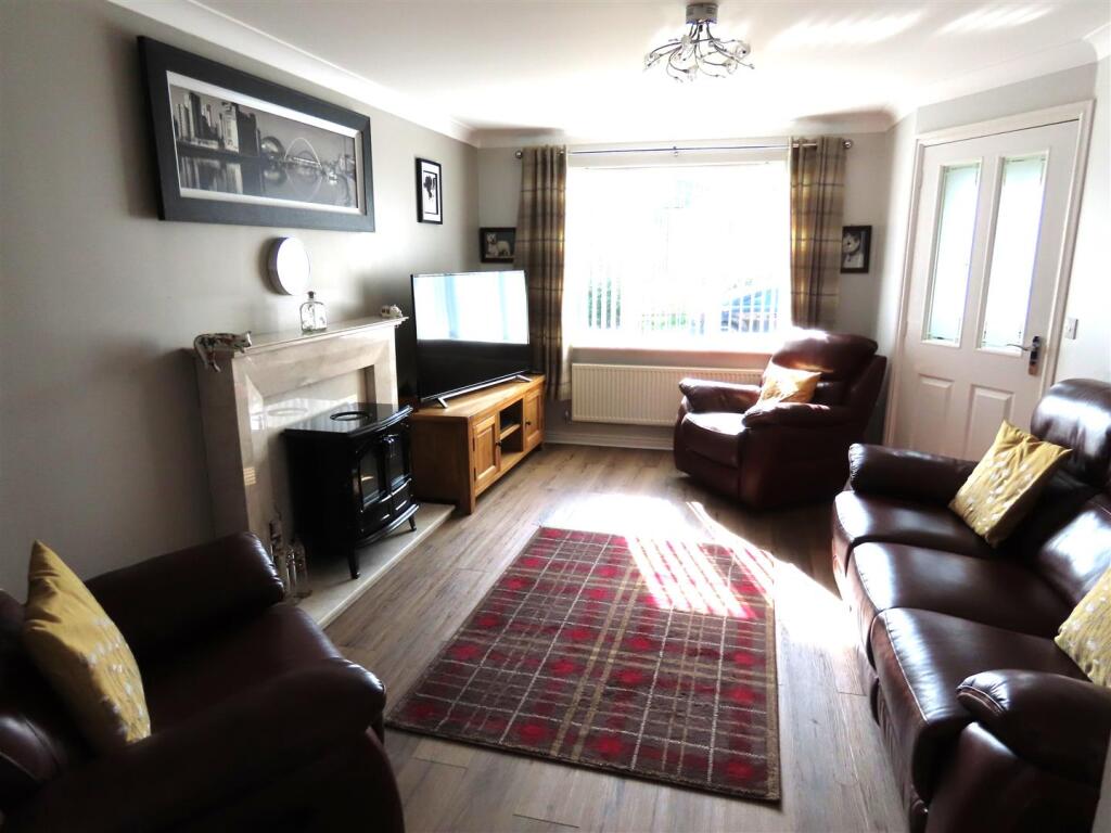 House in Ashington, Seaton Vale, Woodhorn Grange - View 2