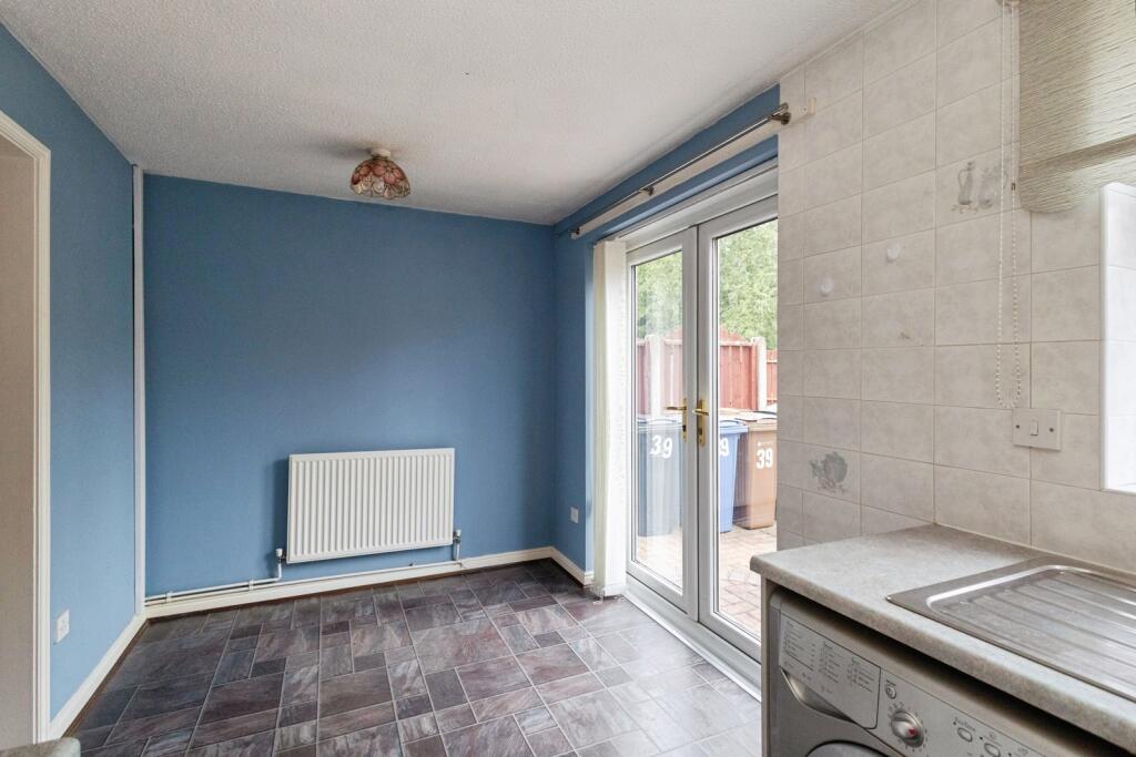 Tytherington Drive, Manchester, Greater Manchester, M19 photo 4
