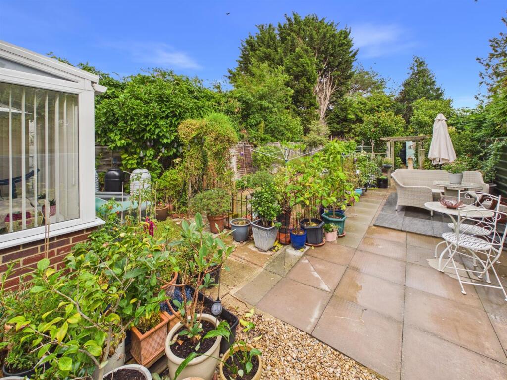 House in Tewkesbury, Churchdown - View 4