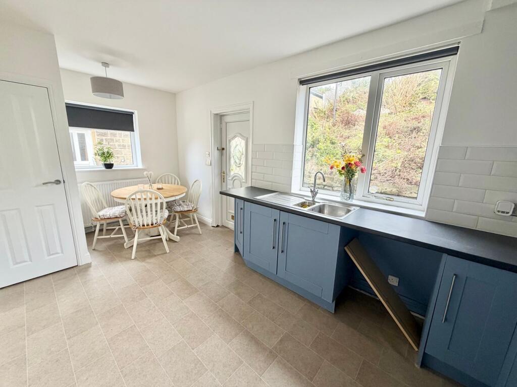 House in Bradford - View 5