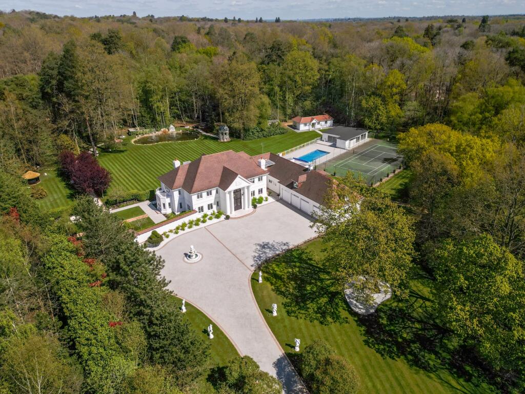 Main image of property: Byfleet Road, Cobham, Surrey, KT11