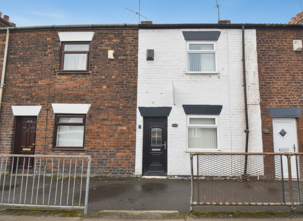 Main image of property: Liverpool Road, Widnes WA8 7XR