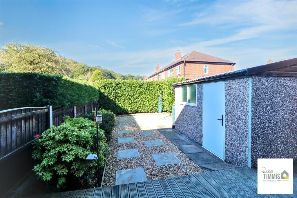 House in Stoke-on-Trent, Sneyd Green - View 4