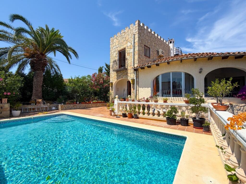 Main image of property: Valencia, Alicante, Moraira