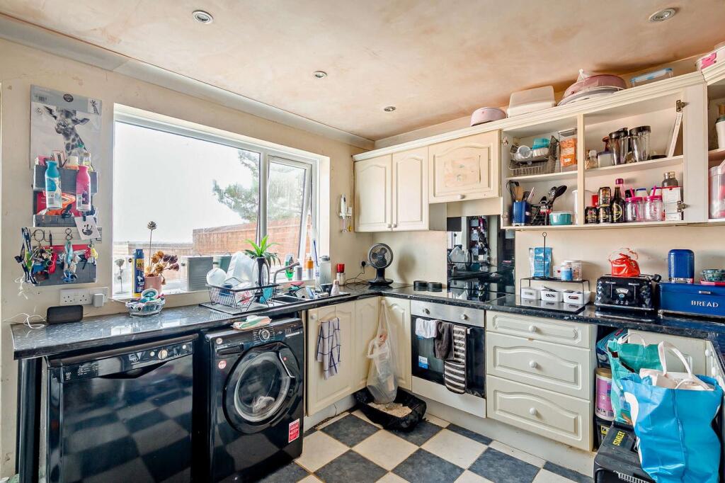 House in West Butterwick, North Lincolnshire - More