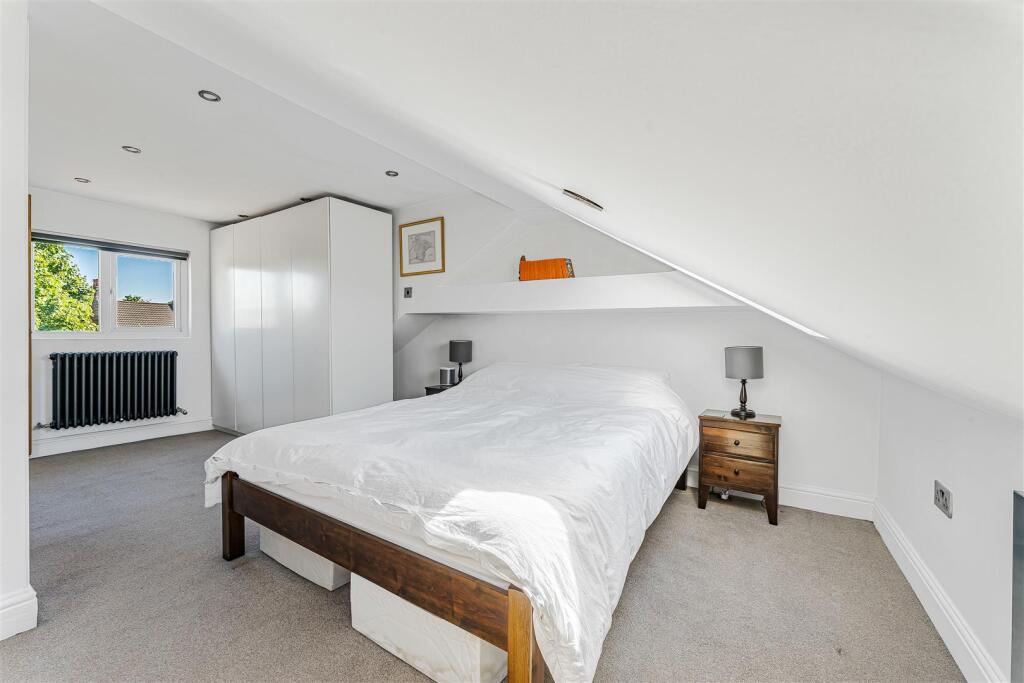 Apartment in London, Leyton - View 3