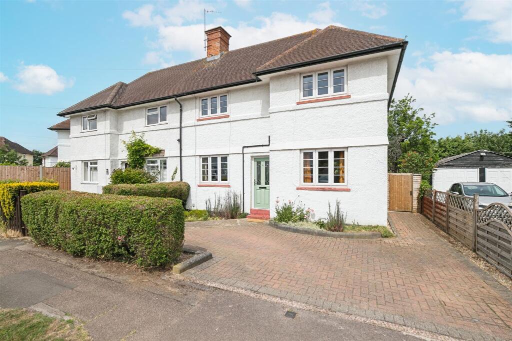 Main image of property: Hillbrow, Letchworth Garden City