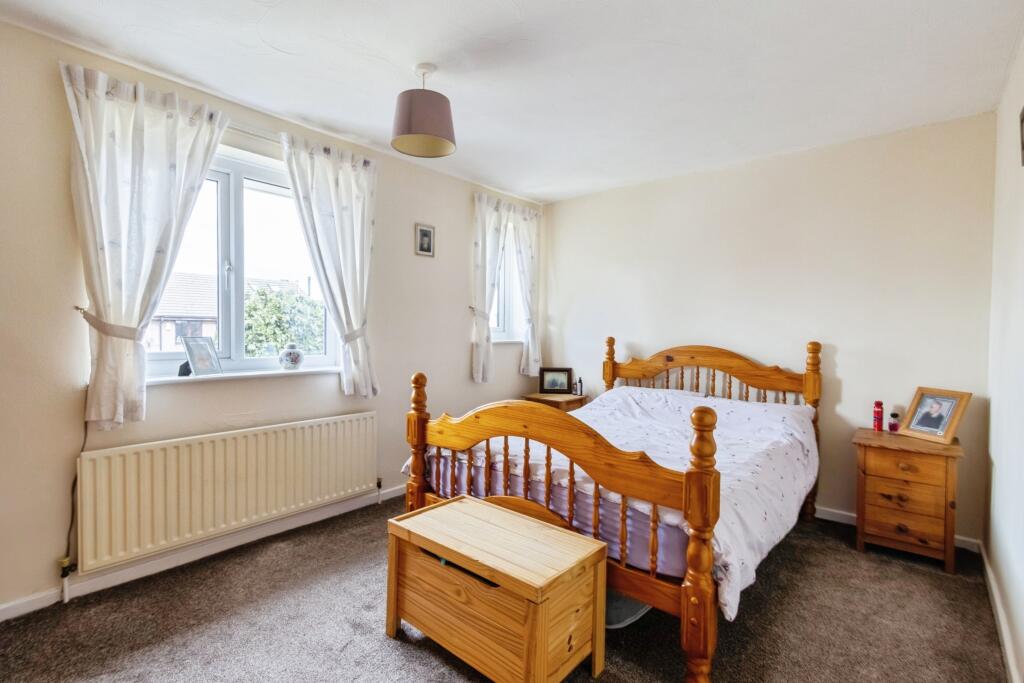 House in Barnsley, South Yorkshire - More