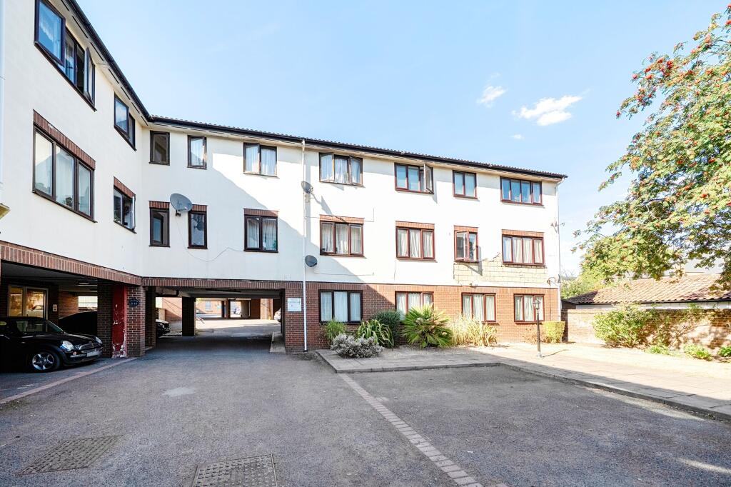 Main image of property: Wood Street, Gillings Court Wood Street, EN5