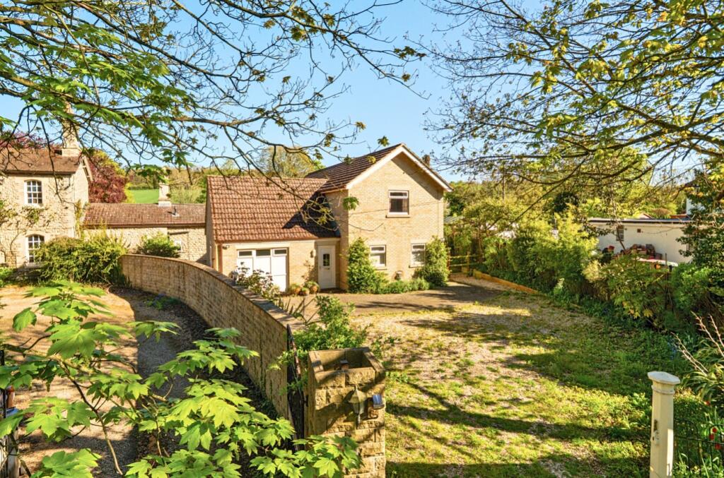 Main image of property: Main Road, Leadenham, Lincoln, Lincolnshire, LN5