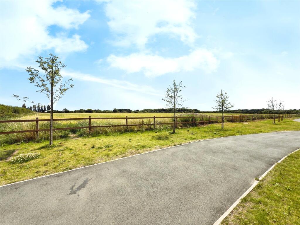 Sundial Close, Thornton, Merseyside, L23 photo 3