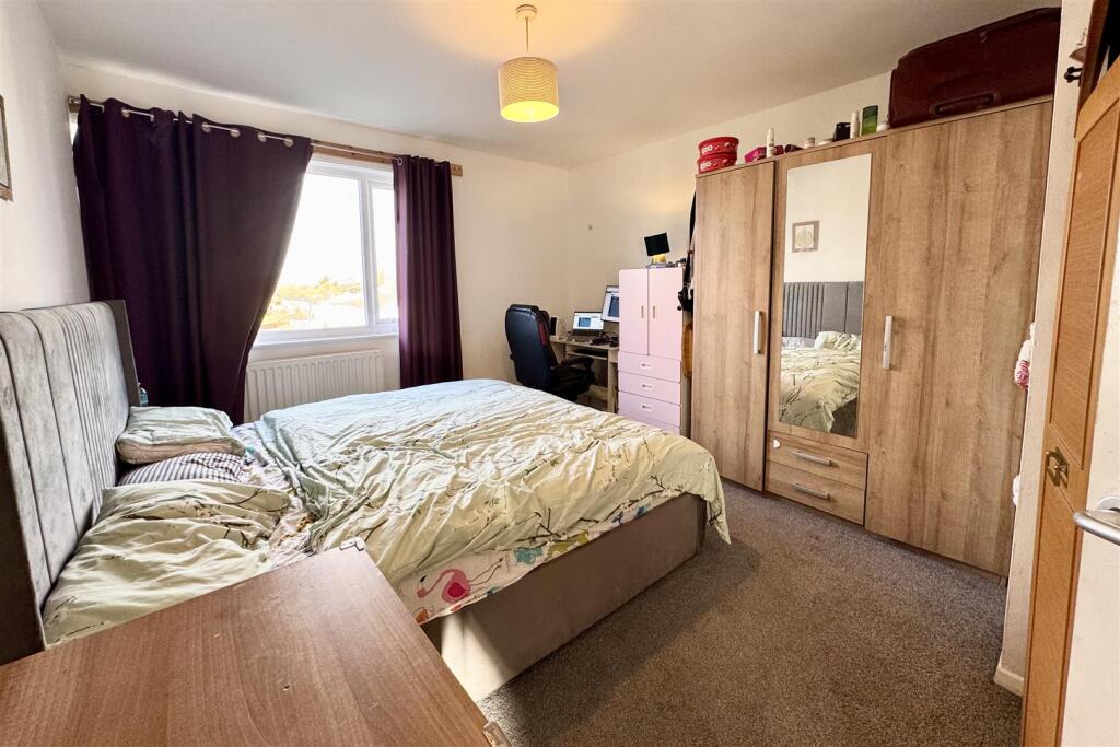 Harlow Crescent, Thornaby, Stockton-On-Tees, TS17 9BA photo 4