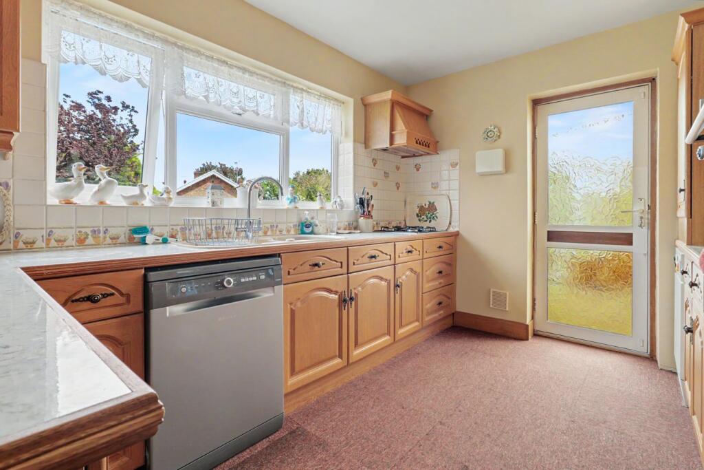 House in Southend-on-Sea, Essex - More