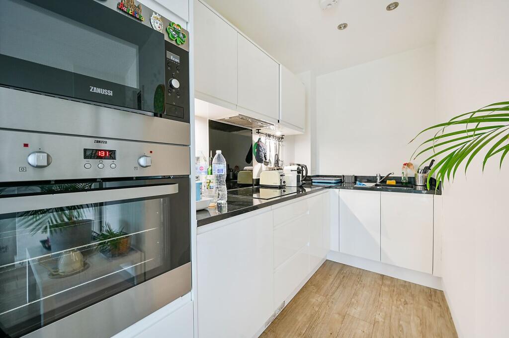 Apartment in London - View 4