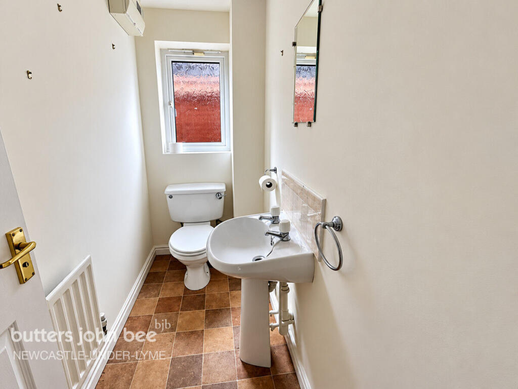 House in Stoke-on-Trent - View 5