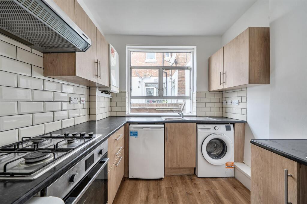 Apartment in Harrow - View 3