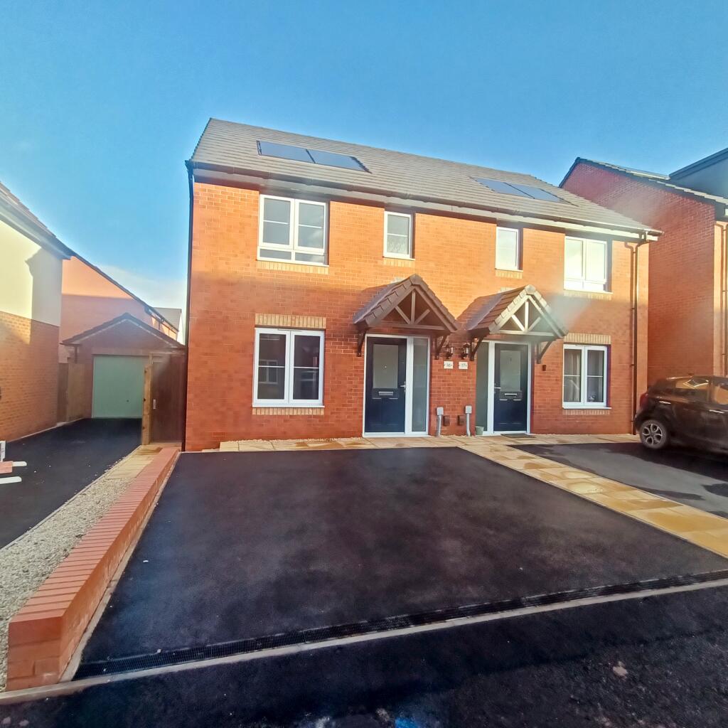 Main image of property: Broughty grove, Stafford, ST16 1WR