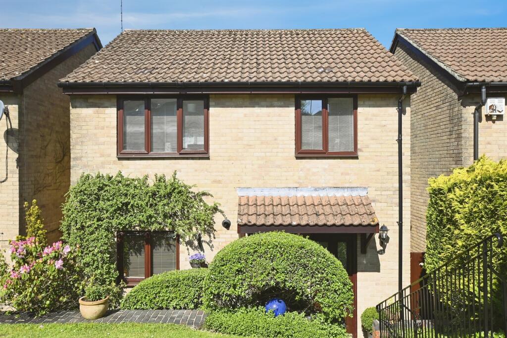 Main image of property: Derwent Close, Waterlooville