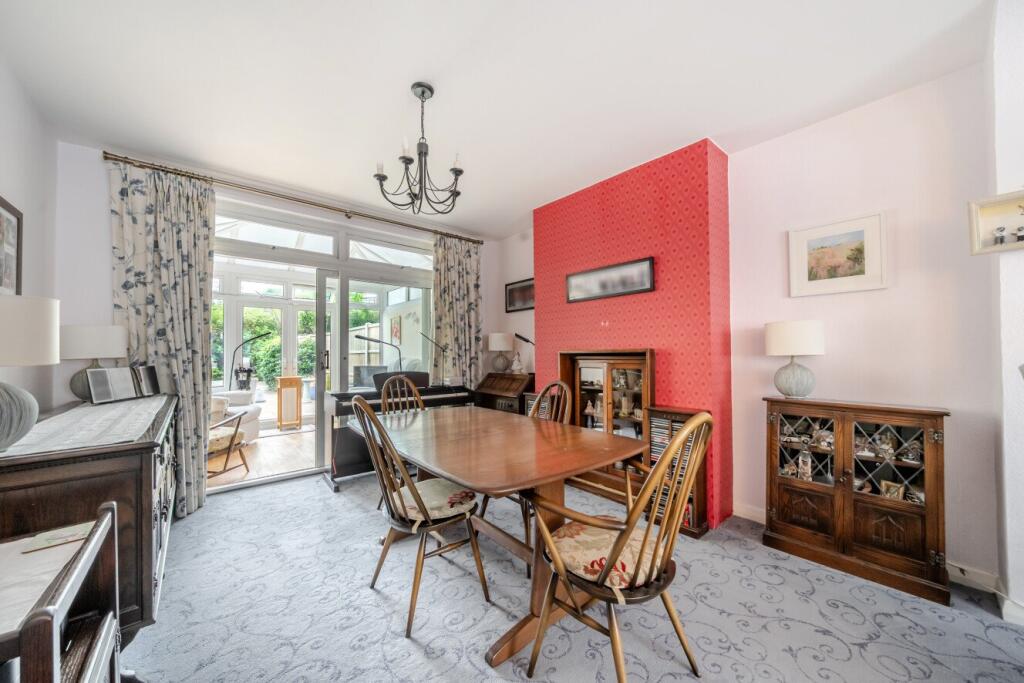 House in Bromley - More