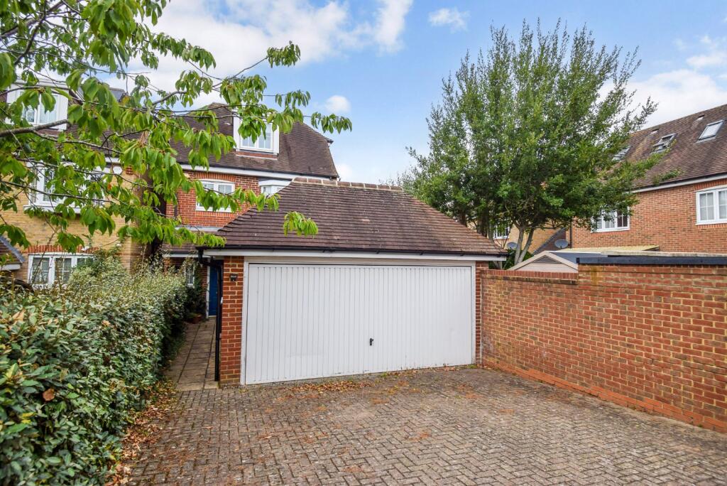 Main image of property: Farm Road, Taplow, Buckinghamshire, SL6