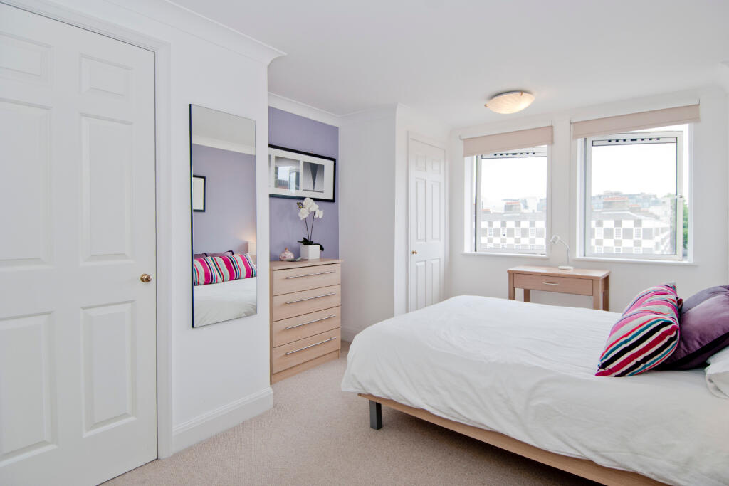 Apartment in London - View 5