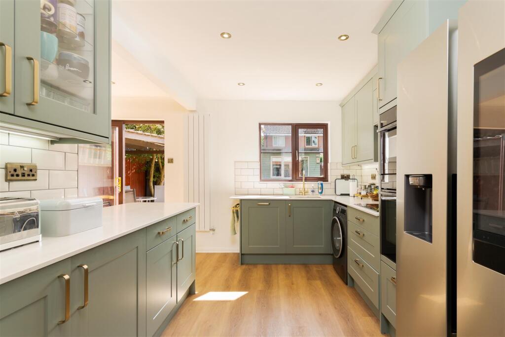 Hanbury Close, Whitchurch, Cardiff photo 3