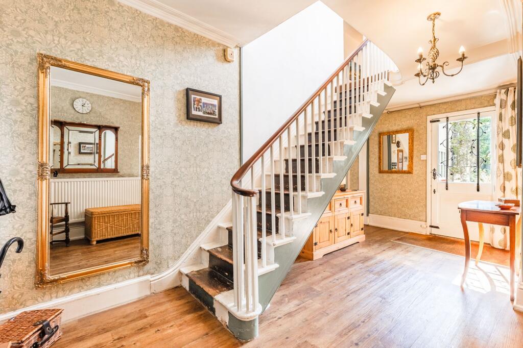 House in Ipswich - View 5