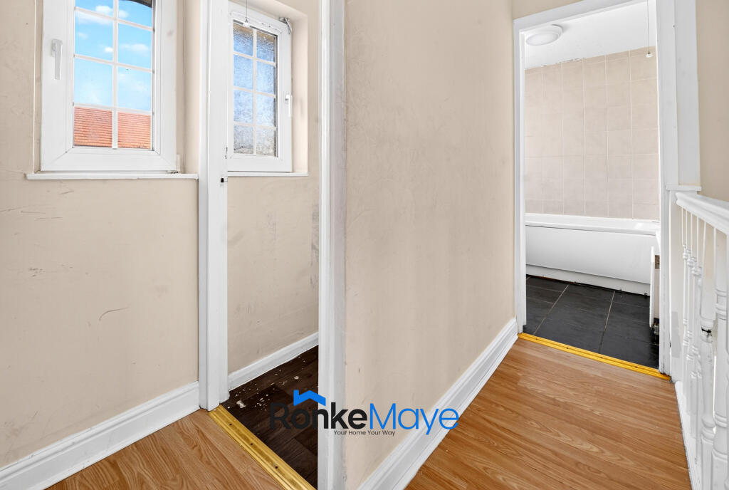 House in Romford - View 3