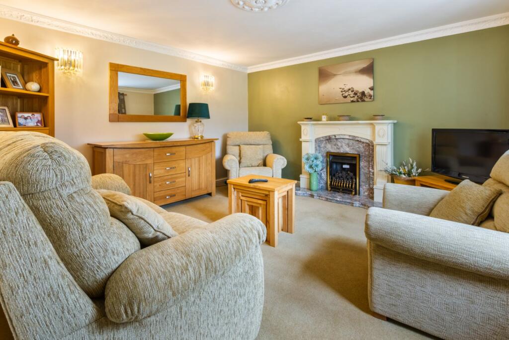 Pasture Road South, Barton-Upon-Humber, North Lincolnshire, DN18 photo 3